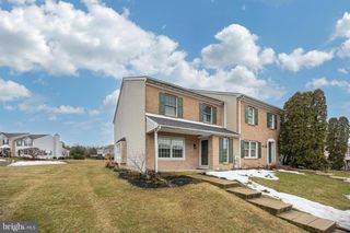 1242 PINE RIDGE DR, Perkiomenville, PA 18074