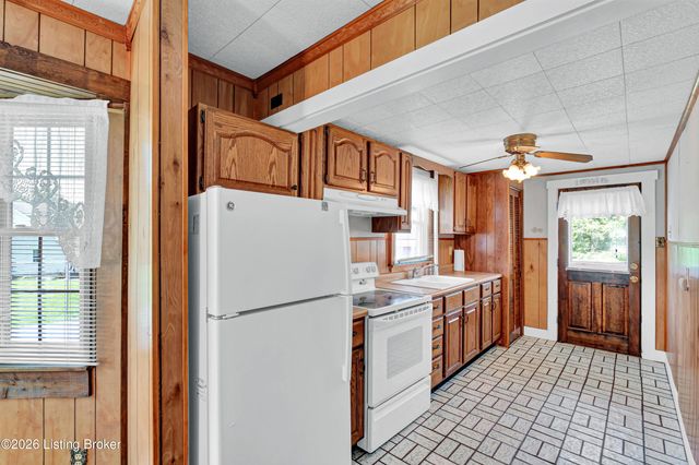 404 Gilliland Rd, Louisville, KY 40245