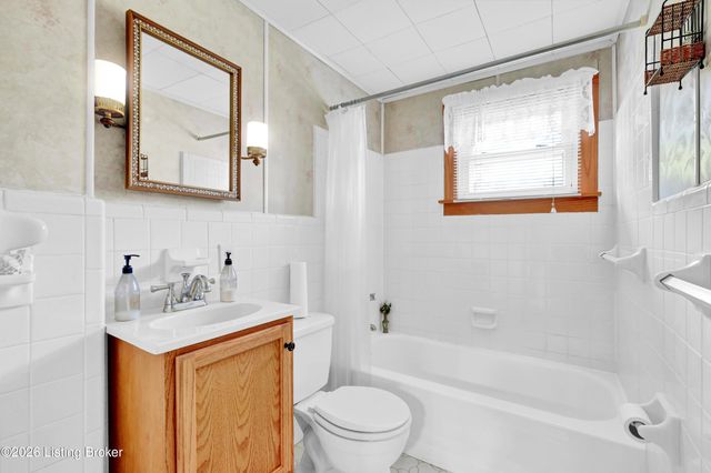 404 Gilliland Rd, Louisville, KY 40245