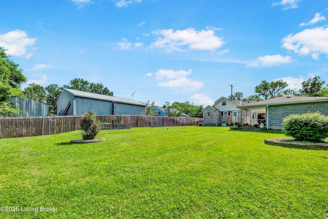 404 Gilliland Rd, Louisville, KY 40245