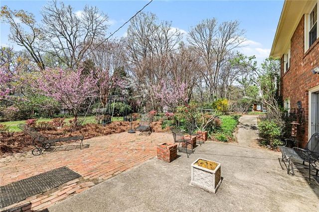 1003 Mcdowell Drive, Greensboro, NC 27408