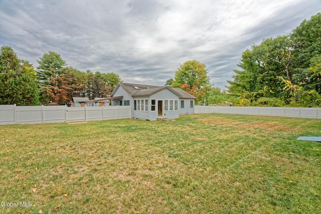 17 Columbia Avenue, Queensbury, NY 12804