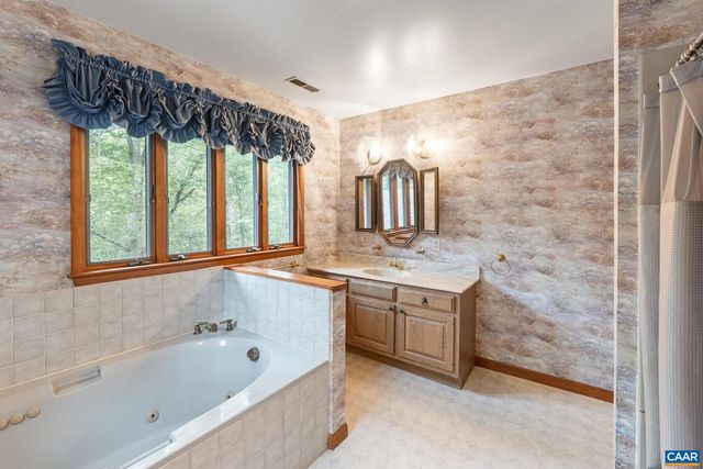 19 PIEDMONT LN, Palmyra, VA 22963