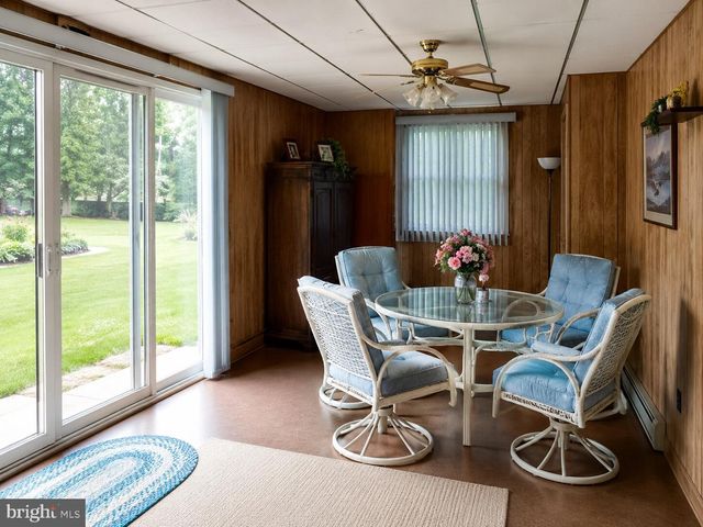 1813 MARTIN DR, Lebanon, PA 17046