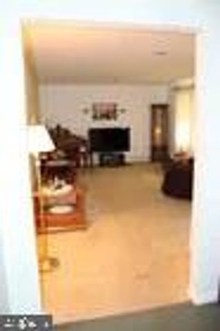 1813 MARTIN DR, Lebanon, PA 17046