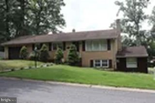 1813 MARTIN DR, Lebanon, PA 17046