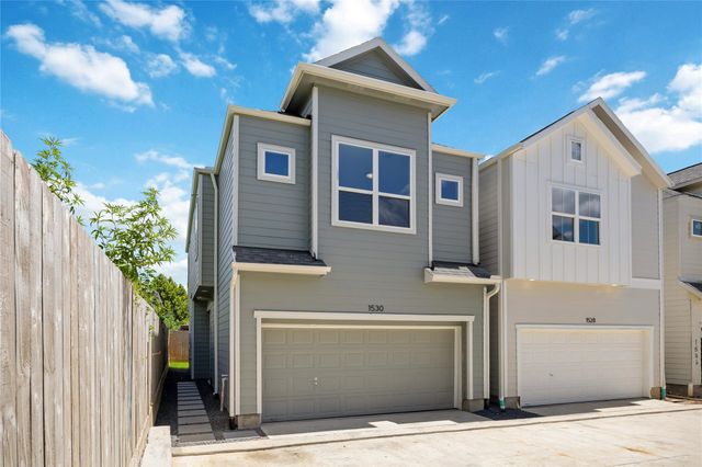 1530 W 34th Street, Houston, TX 77018