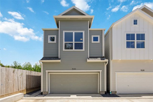 1530 W 34th Street, Houston, TX 77018