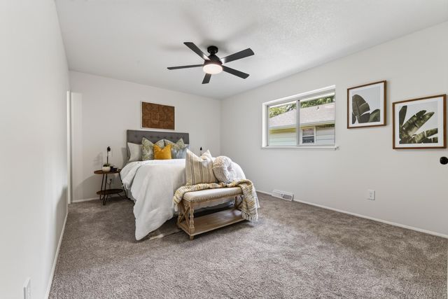 8241 E Tamarac Ln, Wichita, KS 67206