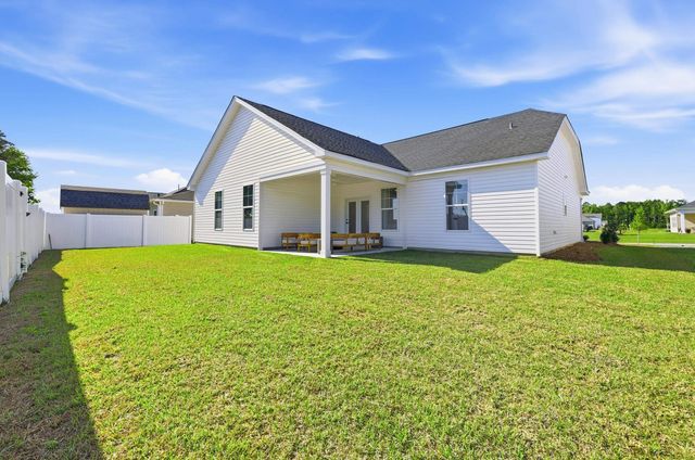 119 Crabapple Dr., Longs, SC 29568