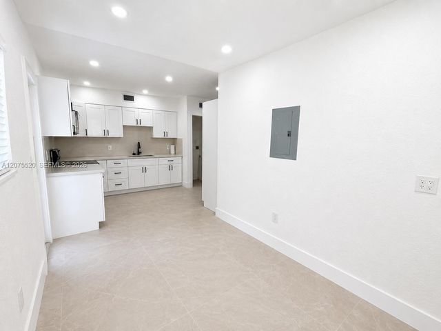 7239 NW Third Street, Miami, FL 33126
