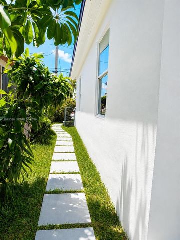 7239 NW Third Street, Miami, FL 33126