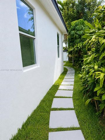7239 NW Third Street, Miami, FL 33126