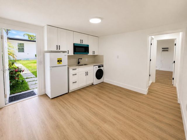 7239 NW Third Street, Miami, FL 33126