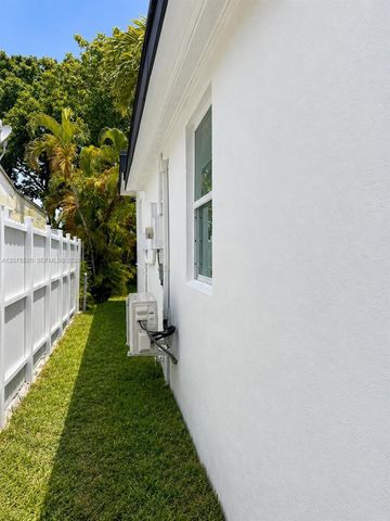 7239 NW Third Street, Miami, FL 33126