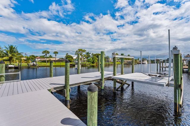 2441 SE North Lookout Boulevard, Port St. Lucie, Port St Lucie, FL 34984