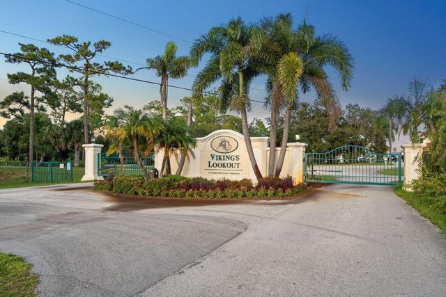 2441 SE North Lookout Boulevard, Port St. Lucie, Port St Lucie, FL 34984