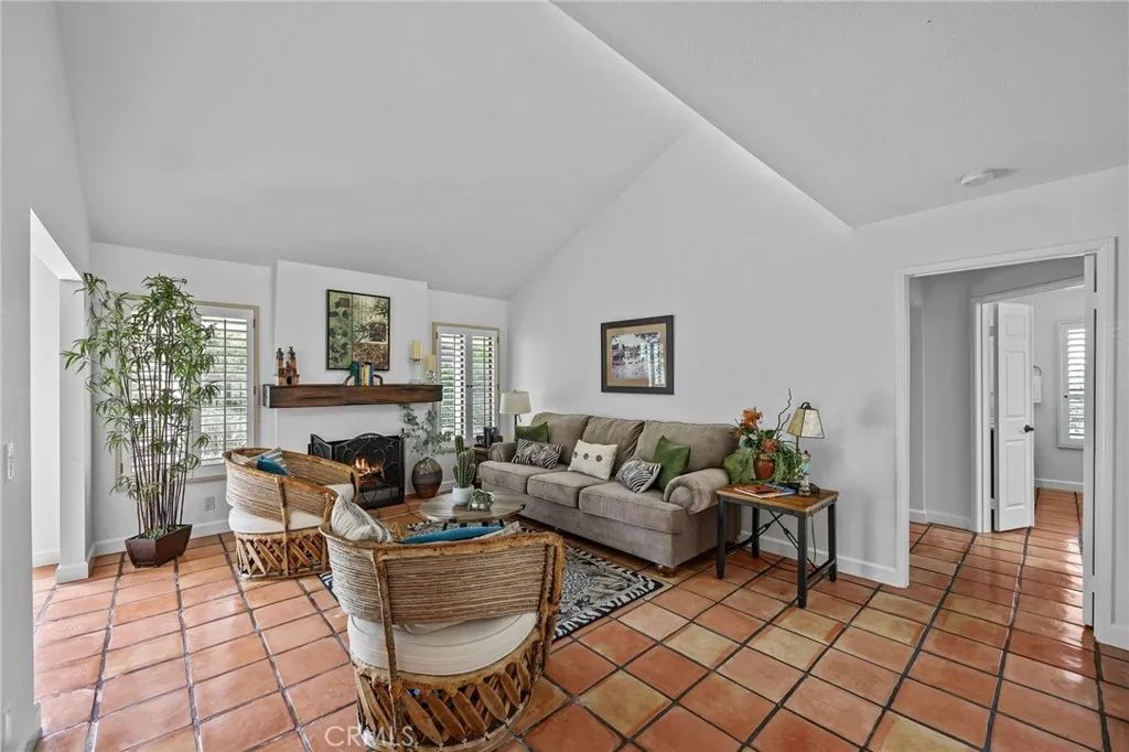 28406 Buena Vista, Mission Viejo, CA 92692