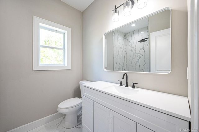46 Washington Avenue S, Centereach, NY 11720