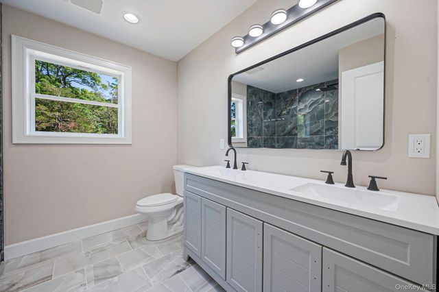46 Washington Avenue S, Centereach, NY 11720