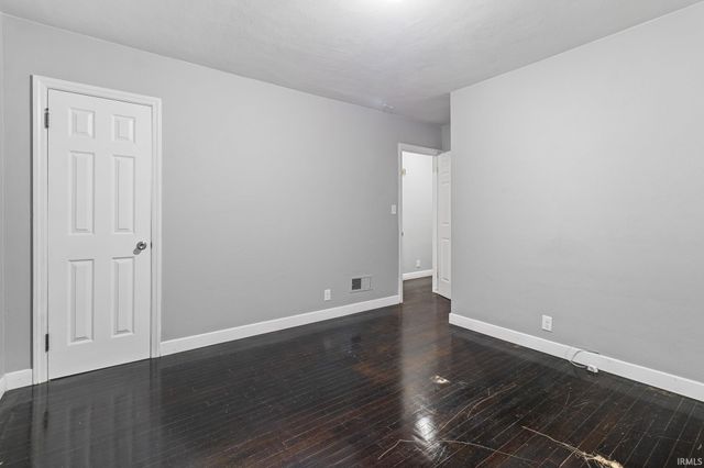 1703 Corby Boulevard, South Bend, IN 46617