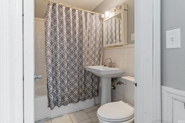 1703 Corby Boulevard, South Bend, IN 46617