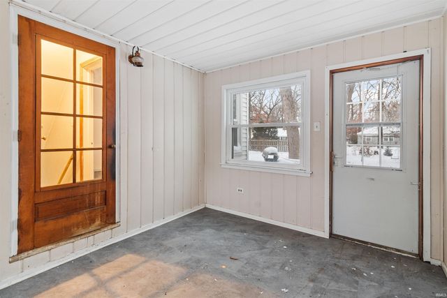 1703 Corby Boulevard, South Bend, IN 46617