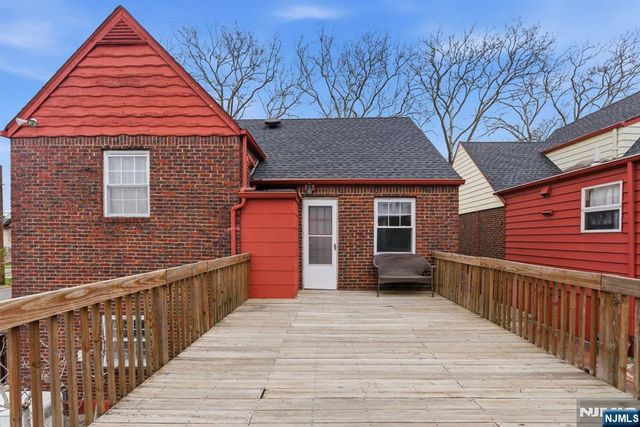 820 Elizabeth Street, Ridgefield, NJ 07657