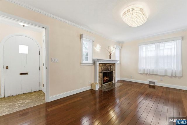 820 Elizabeth Street, Ridgefield, NJ 07657