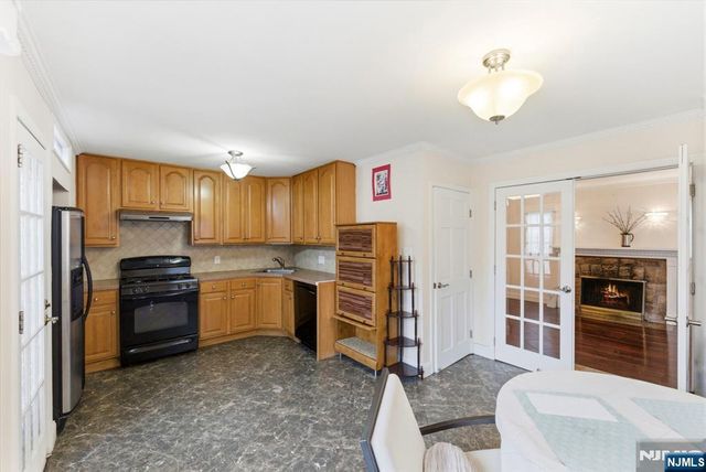 820 Elizabeth Street, Ridgefield, NJ 07657