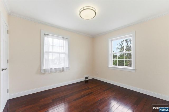 820 Elizabeth Street, Ridgefield, NJ 07657