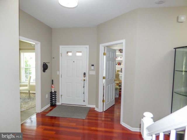 1742 STONE HILL DR, York, PA 17402