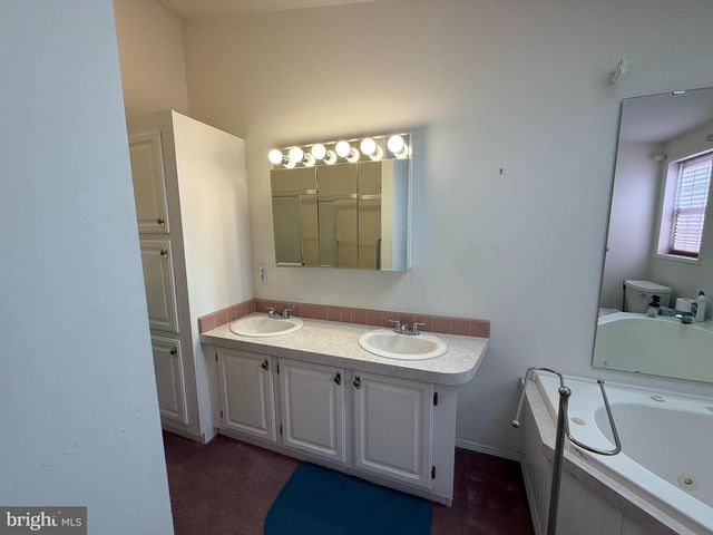 600 MULBERRY CT, New Hope, PA 18938