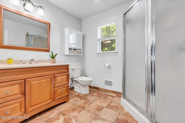 8 Bronia Street, Howell, NJ 07731
