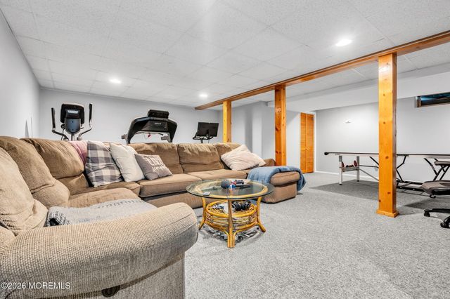 8 Bronia Street, Howell, NJ 07731