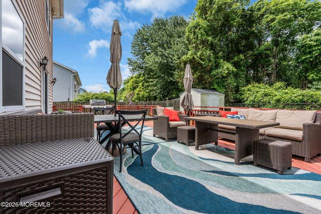 8 Bronia Street, Howell, NJ 07731