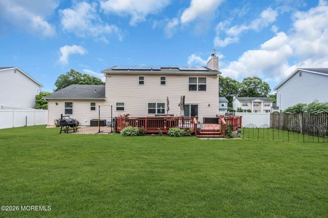 8 Bronia Street, Howell, NJ 07731