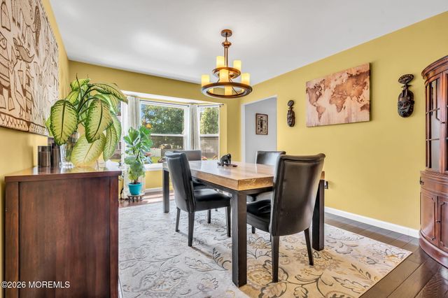 8 Bronia Street, Howell, NJ 07731