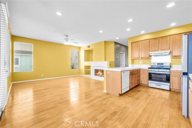 323 Lydia, Corona, CA 92882