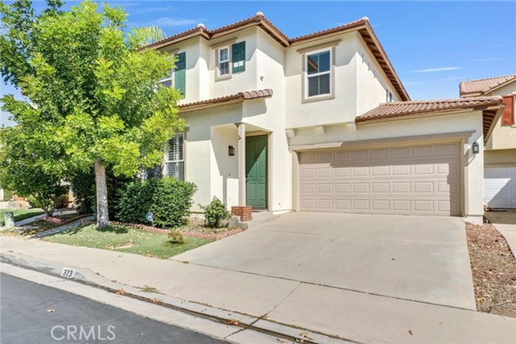 323 Lydia, Corona, CA 92882