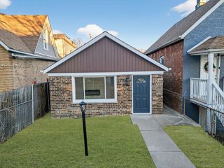 525 N Springfield Avenue, Chicago, IL 60624