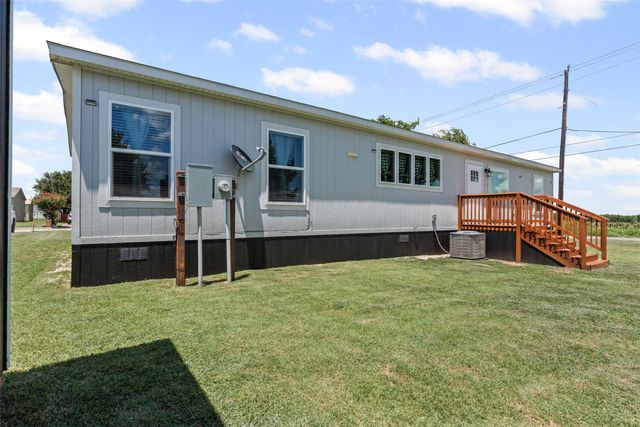 1401 Old Bridge Road, Cleburne, TX 76033
