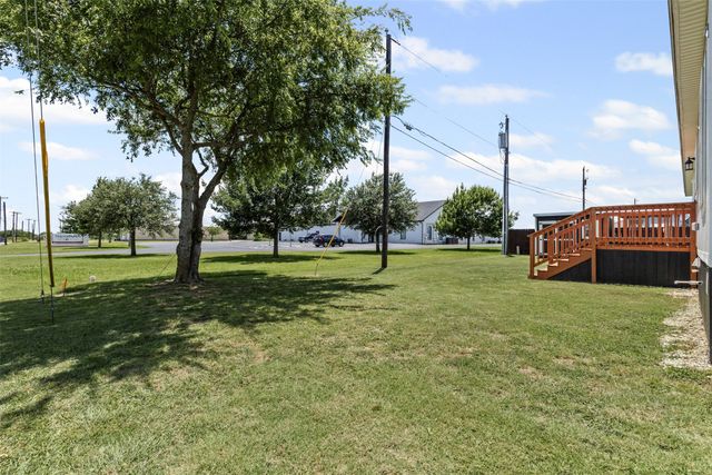 1401 Old Bridge Road, Cleburne, TX 76033