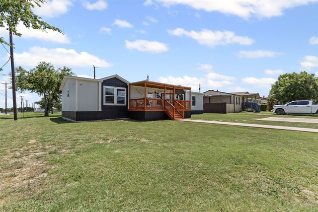 1401 Old Bridge Road, Cleburne, TX 76033