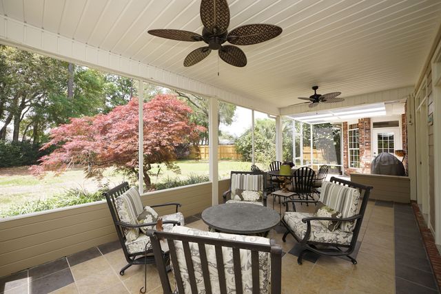 941 Ruckel Drive, Niceville, FL 32578
