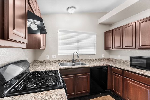 433 Waterwheel Falls Drive, Henderson, NV 89015