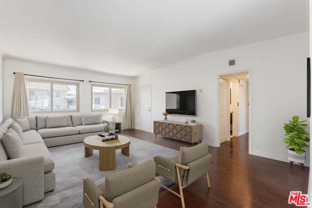 8710 Belford Avenue 215B, Los Angeles, CA 90045