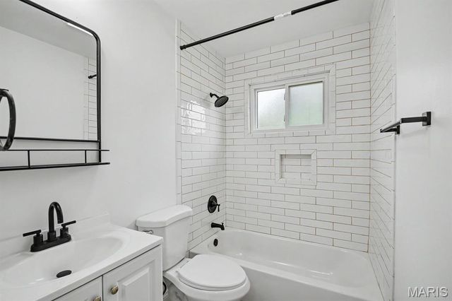 11247 Fawnhaven Drive, St Louis, MO 63126
