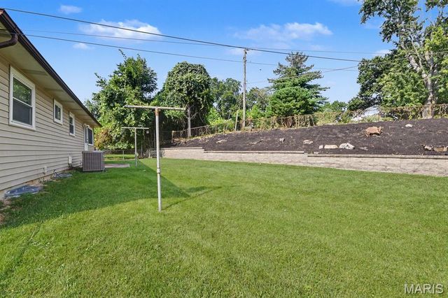 11247 Fawnhaven Drive, St Louis, MO 63126