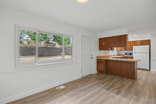 11247 Fawnhaven Drive, St Louis, MO 63126